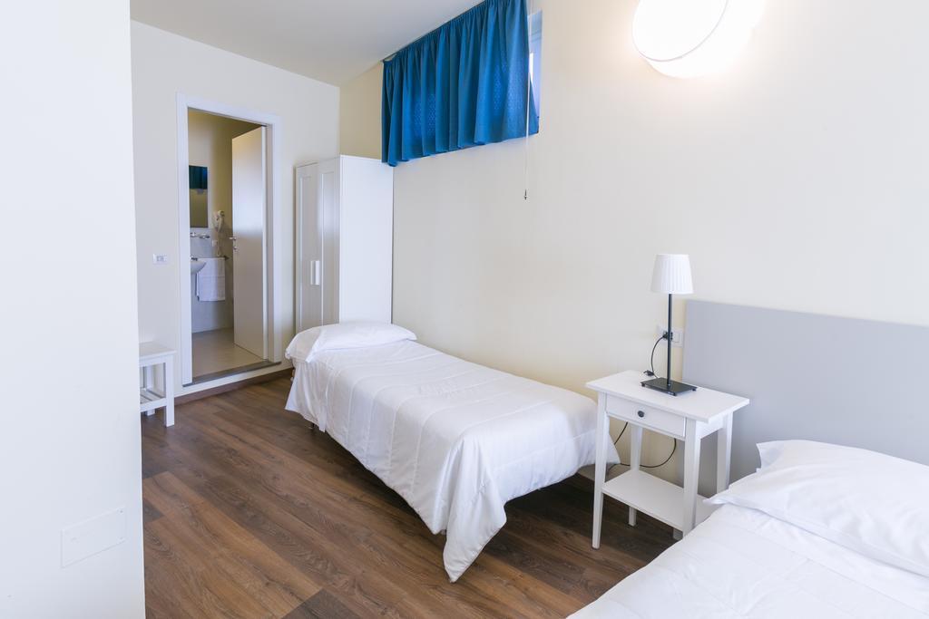 Albergo Il Cochino Montale  ภายนอก รูปภาพ