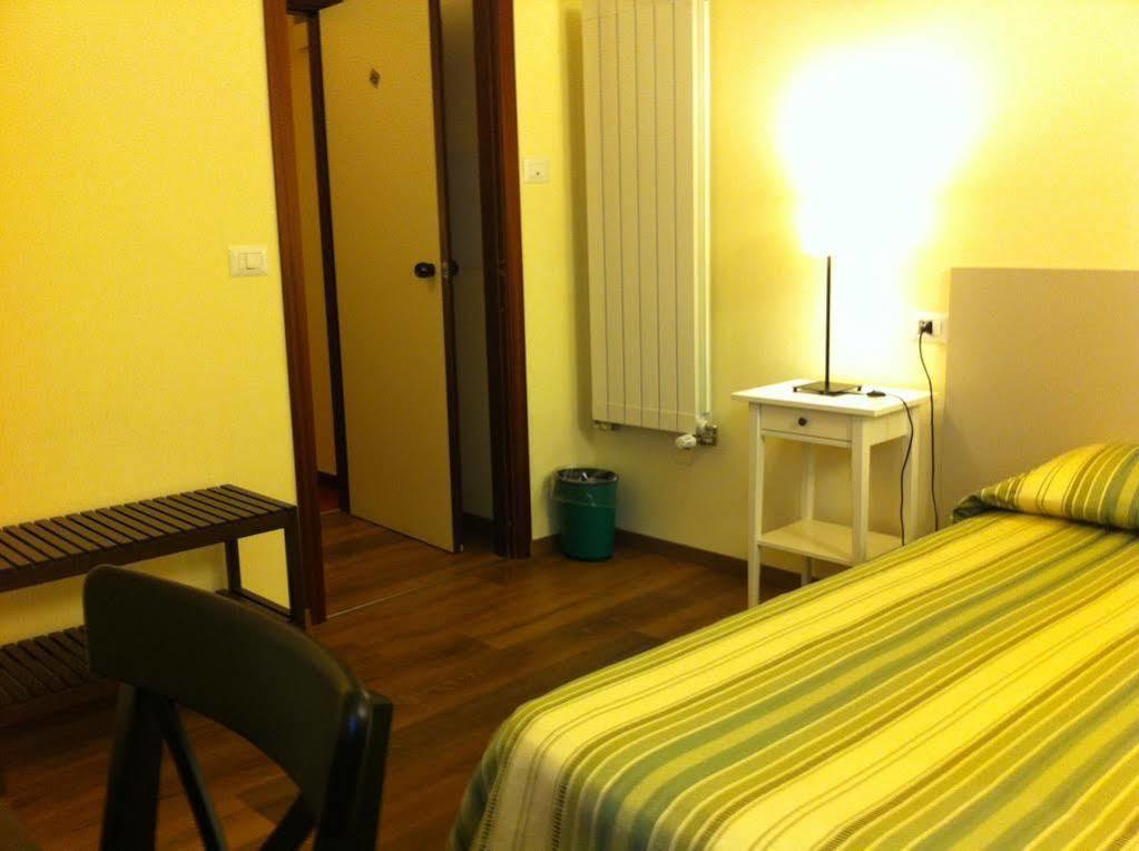 Albergo Il Cochino Montale  ภายนอก รูปภาพ
